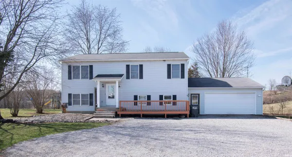 $379,900 | 4944 South 200 East, Churubusco, IN 46723