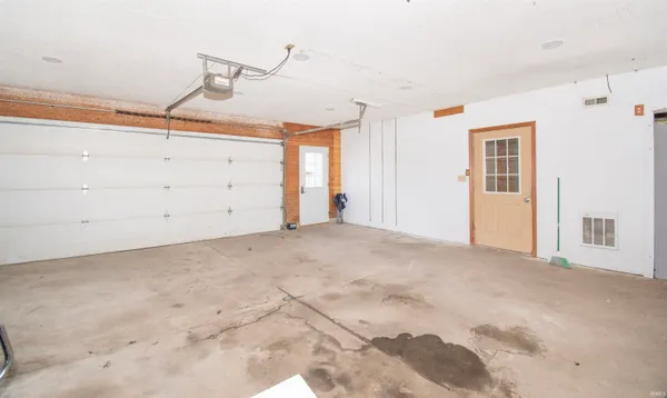 $379,900 | 4944 South 200 East, Churubusco, IN 46723