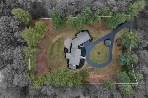 $2,590,000 | 22 Bradford Road, Weston, MA 02493