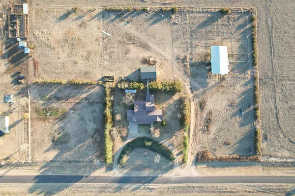 $560,000 | 5490 West Rd R, Dumas, TX 79029