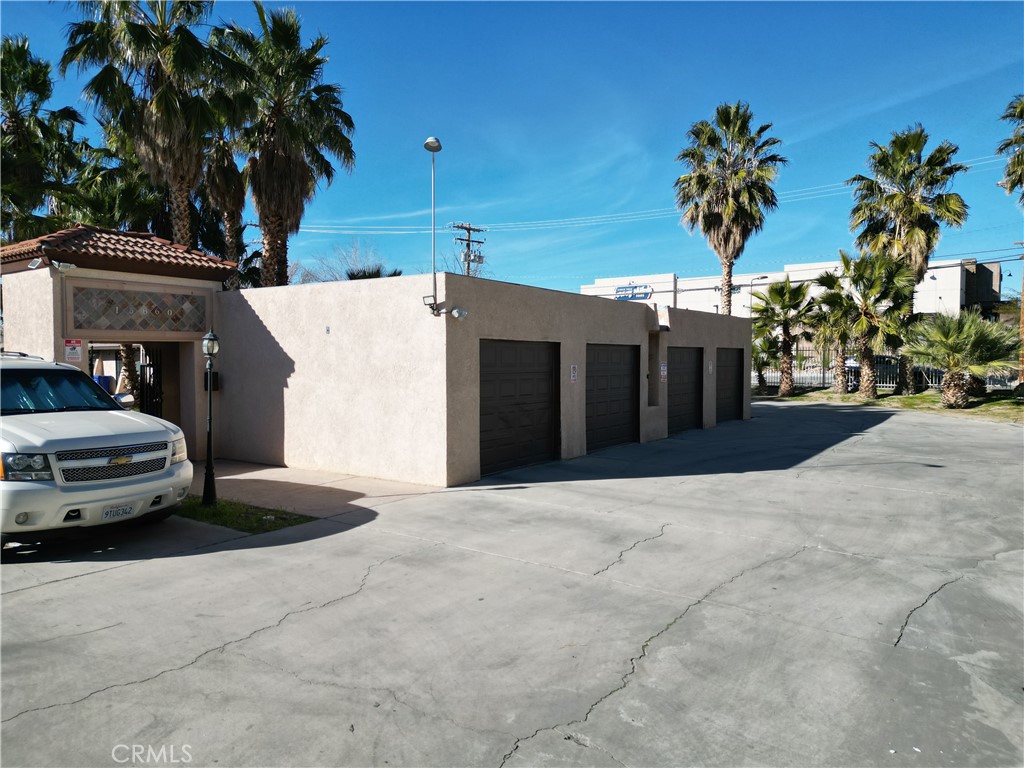 15860 Kasota Road Apple Valley, CA 92307 - Photo 5 of 24
