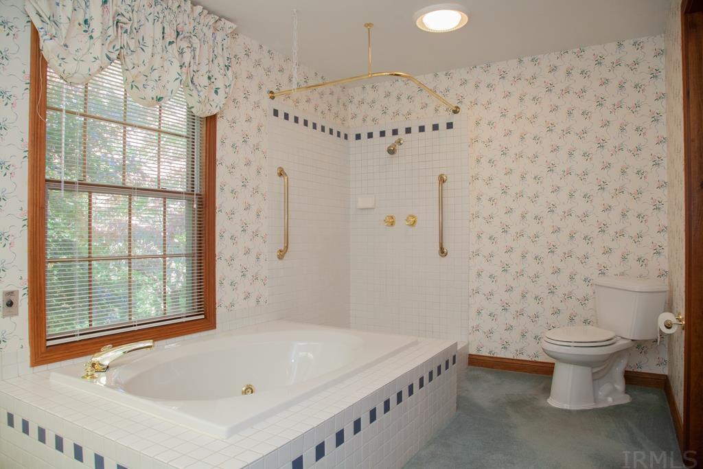 4408 Stringtown Road Evansville, IN 47710 - Photo 17 of 36 Gallery Image 17