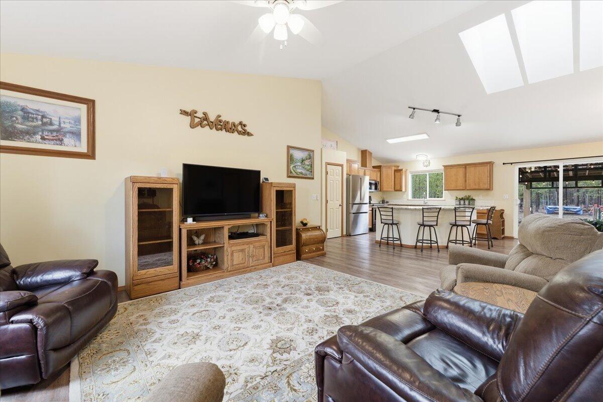 51475 Wheeler Road La Pine, OR 97739 - Photo 12 of 59 12-013_DSC07427