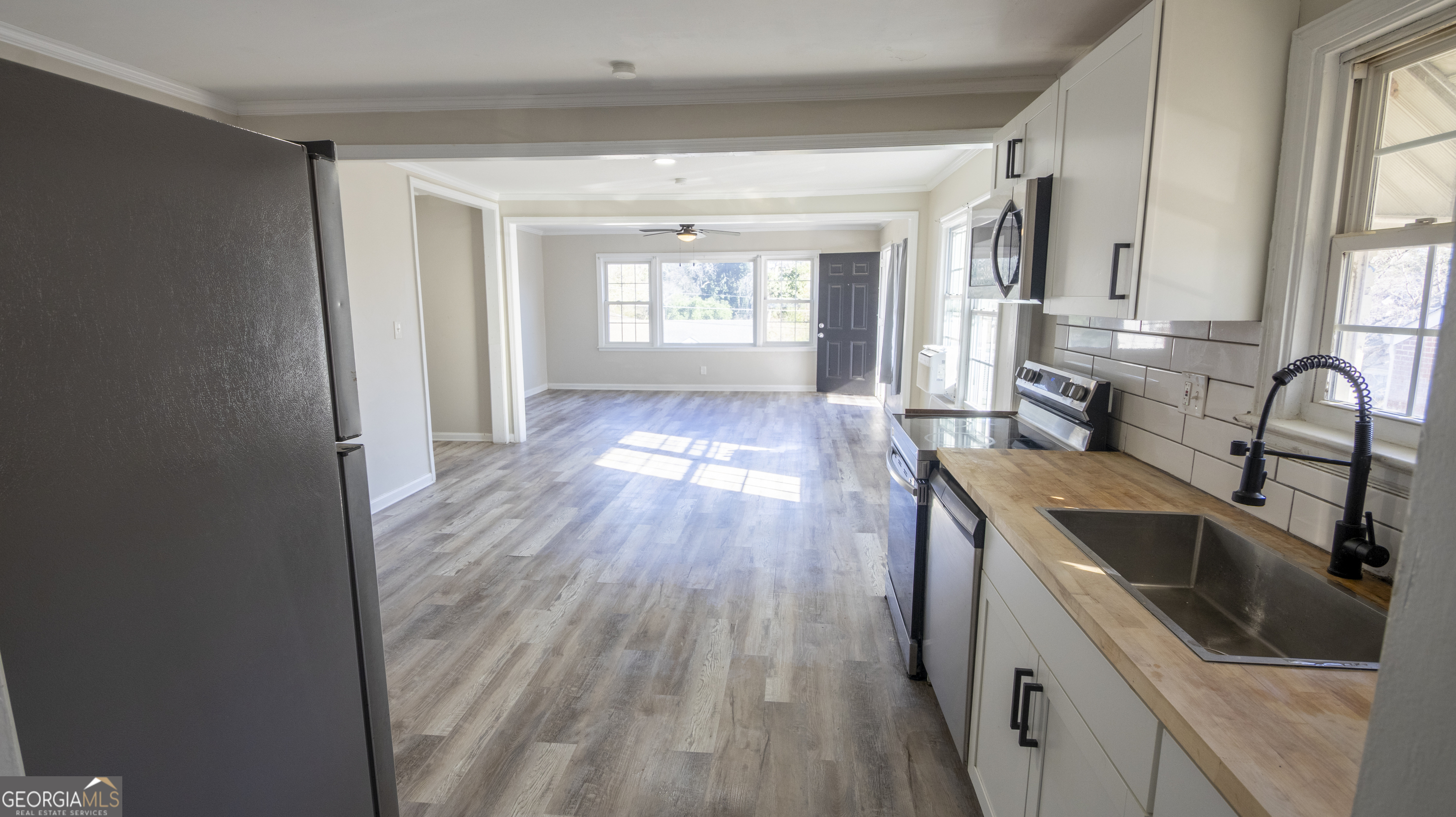 2541 Jewel Street East Point, GA 30344 - Photo 9 of 35