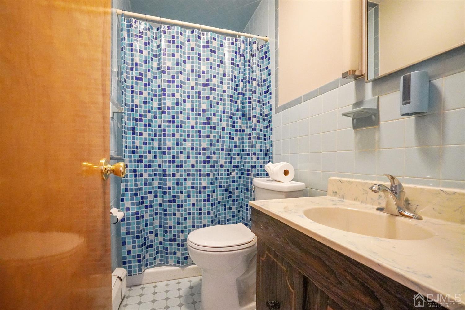 71 Aberdeen Road Matawan, NJ 07747 - Photo 11 of 25 Gallery Image 11