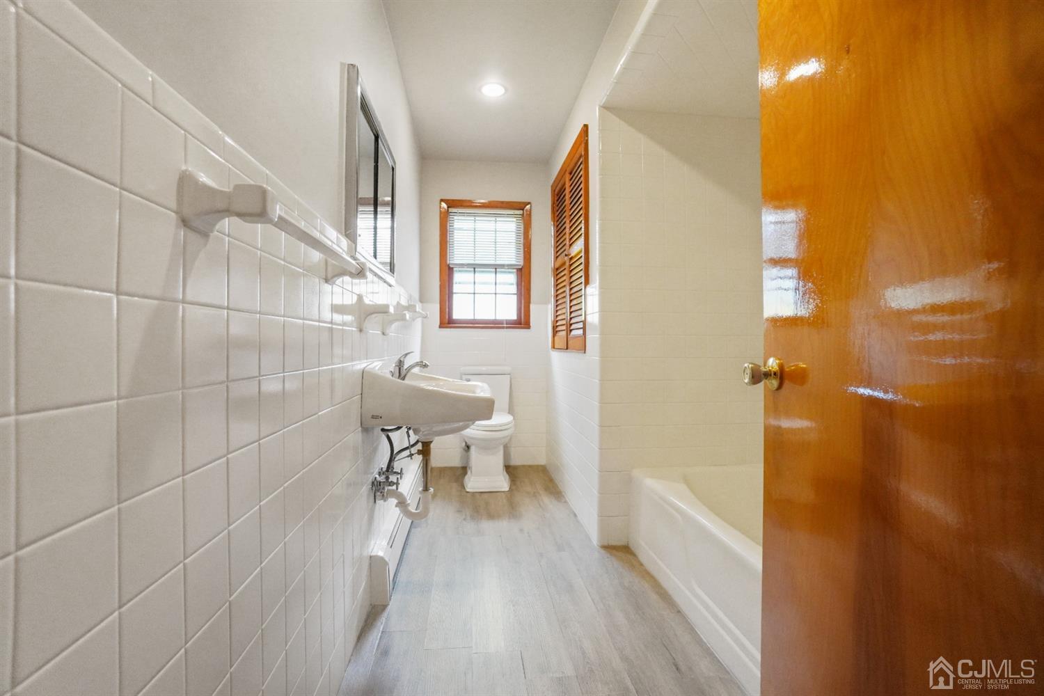 71 Aberdeen Road Matawan, NJ 07747 - Photo 18 of 25 Gallery Image 18