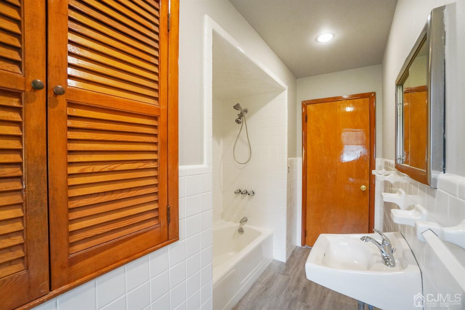 71 Aberdeen Road Matawan, NJ 07747 - Photo 19 of 25 Gallery Image 19