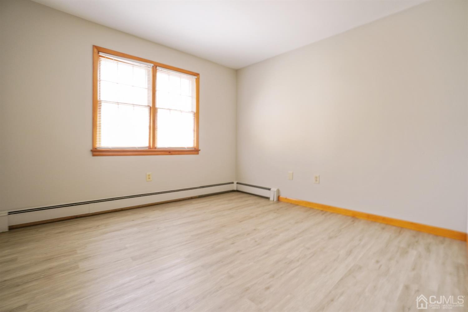 71 Aberdeen Road Matawan, NJ 07747 - Photo 9 of 25 Gallery Image 9