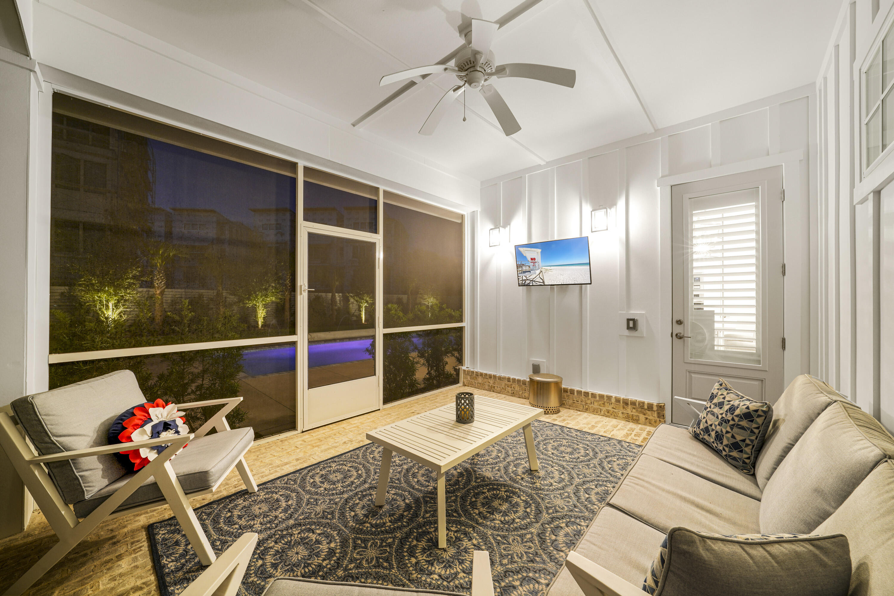 76 Tanglewood Drive Santa Rosa Beach, FL 32459 - Photo 25 of 29 a living room with furniture and a window