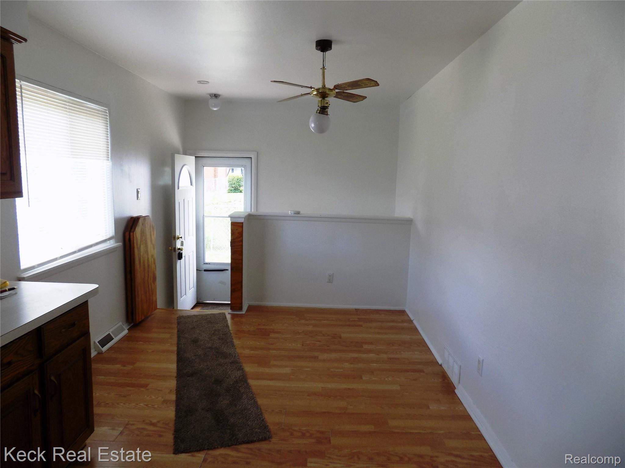 11248 Pardee Road Taylor, MI 48180 - Photo 11 of 30 DSCN0318.JPG