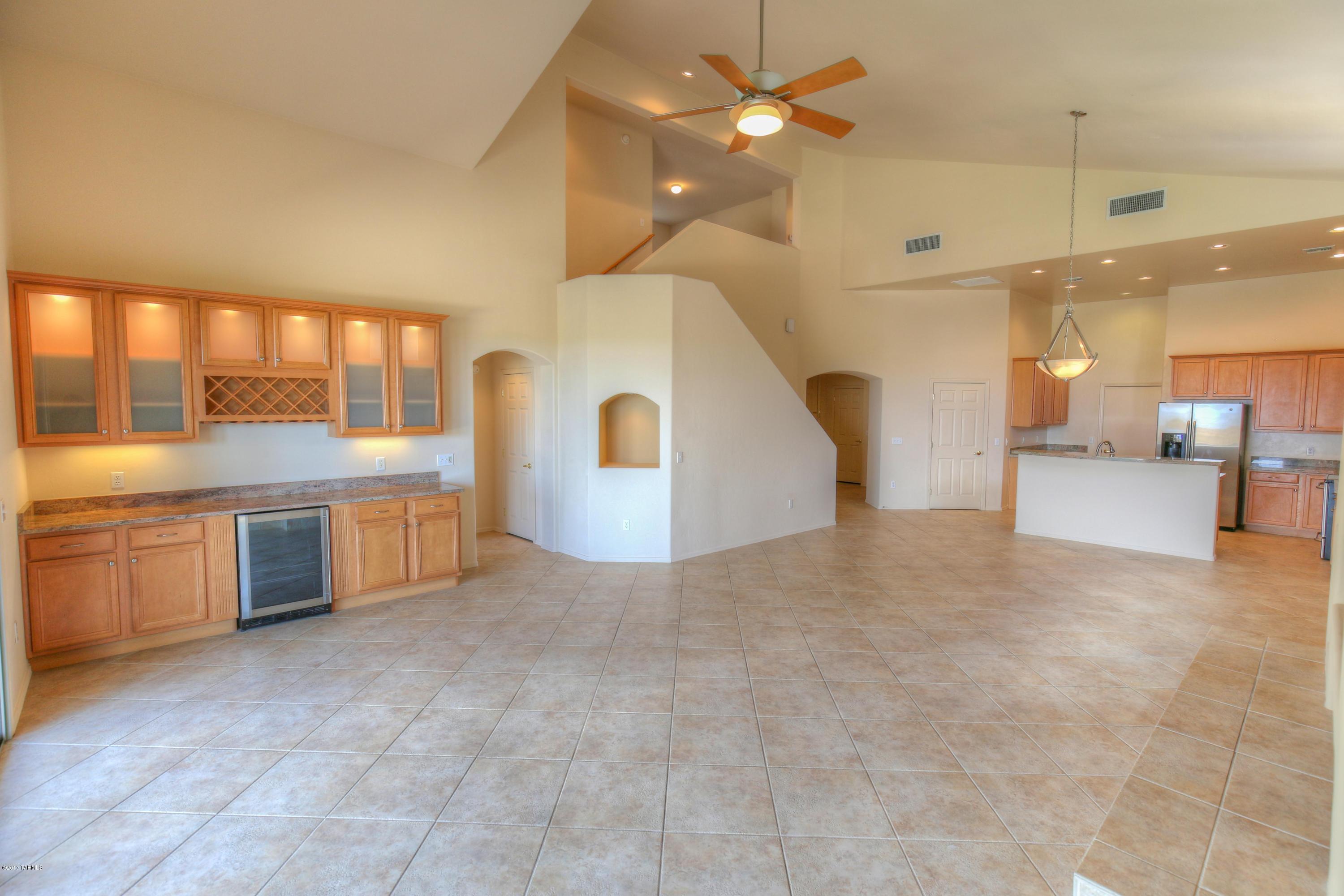 10457 East Rita Ranch Crossing Circle Tucson, AZ 85747 - Photo 4 of 34