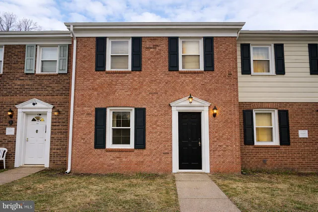 $1,795 | 405 Olde Greenwich Circle, Fredericksburg, VA 22408