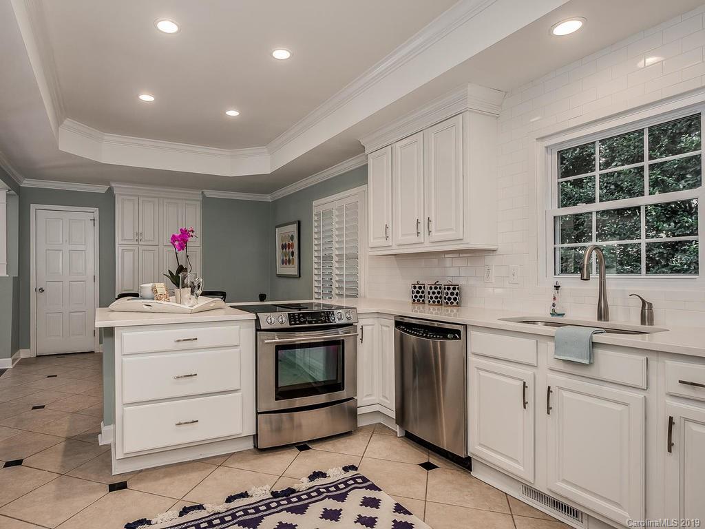 3023 Robin Road Charlotte, NC 28211 - Photo 9 of 33 Gallery Image 9