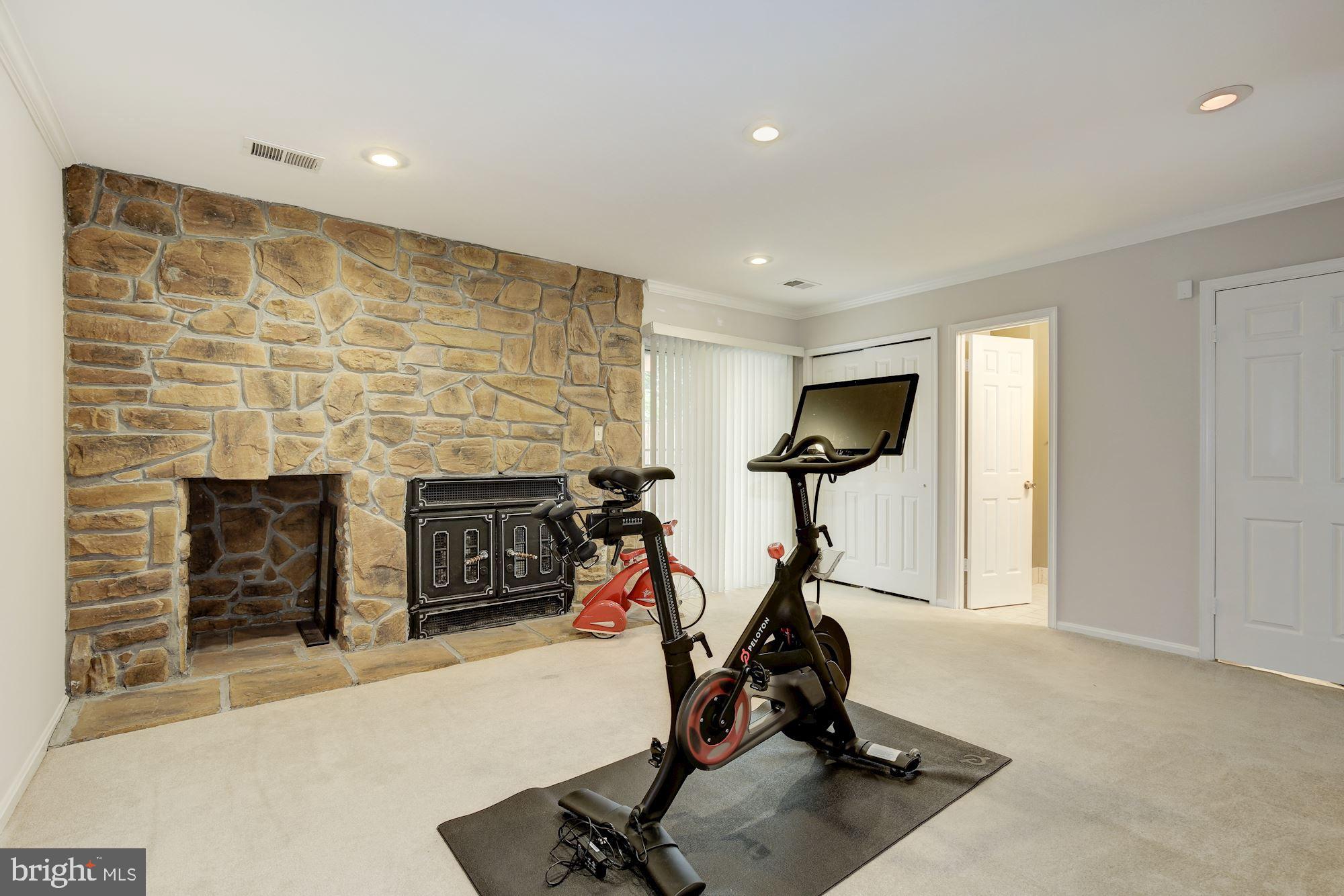 10900 Pebble Run Drive Silver Spring, MD 20902 - Photo 26 of 29 Gallery Image 26