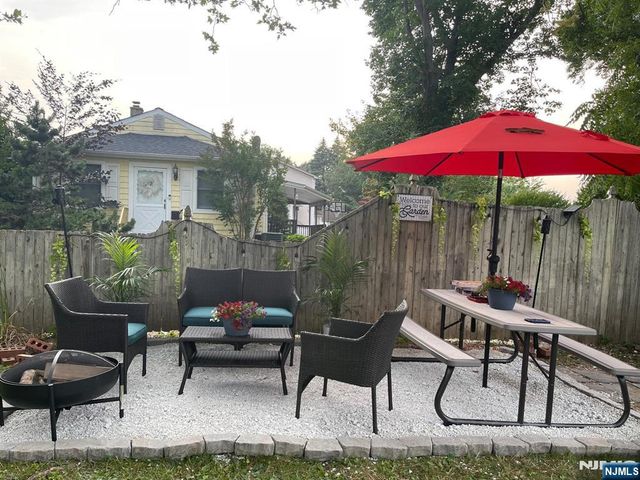 $610,000 | 88 Fournier Crescent, Elmwood Park, NJ 07407