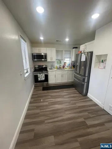 $610,000 | 88 Fournier Crescent, Elmwood Park, NJ 07407