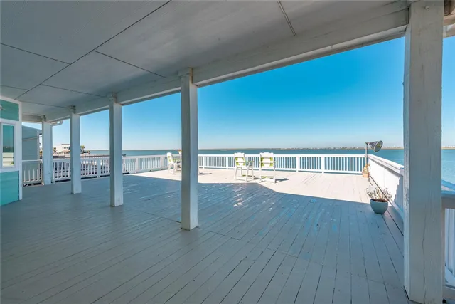 $5,500 | 1640 Windsong Way, Tiki Island, TX 77554