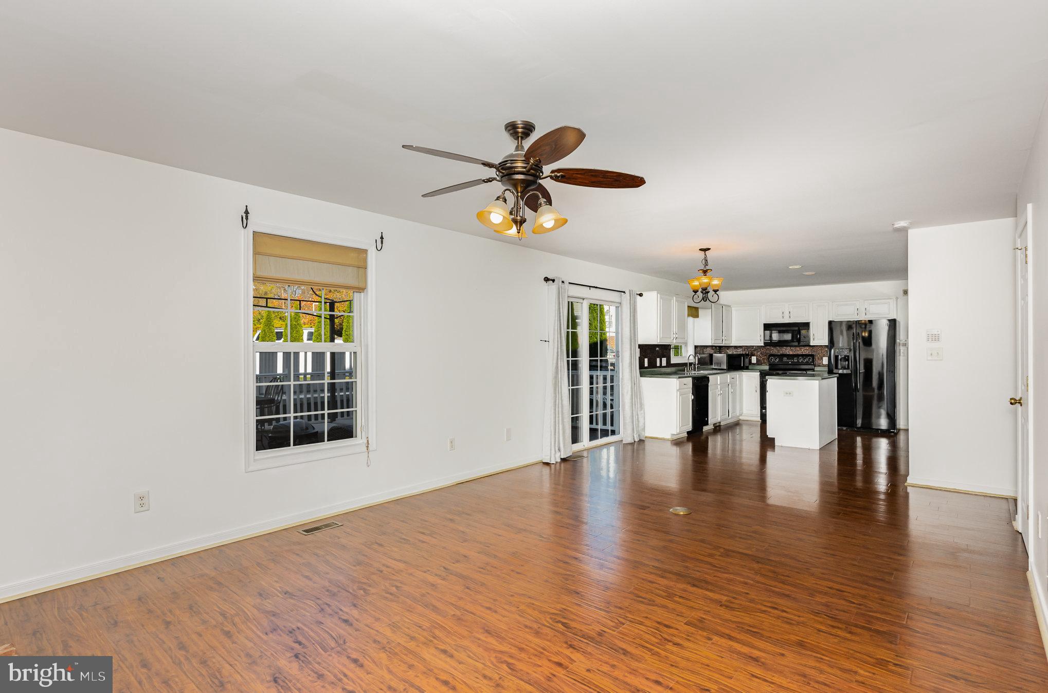 13842 Penn Shop Road Mount Airy, MD 21771 - Photo 11 of 74 Family Room/ Kitchen