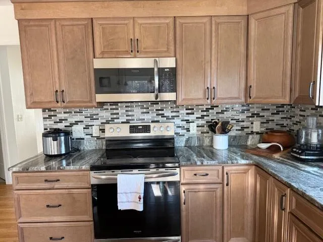 $729,000 | 72 Stewart Drive, Scarborough, ME 04074