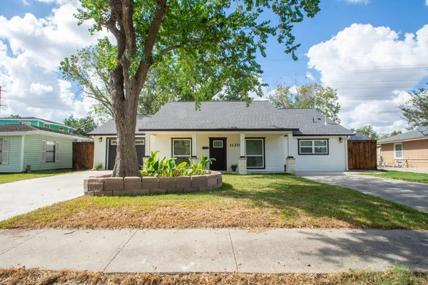 $2,175 | 1120 Mobile Drive, Pasadena, TX 77506