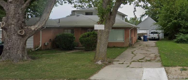 13221 Frazho Road Warren, MI 48089 - Photo 6 of 7 13221 Front 4.jpeg