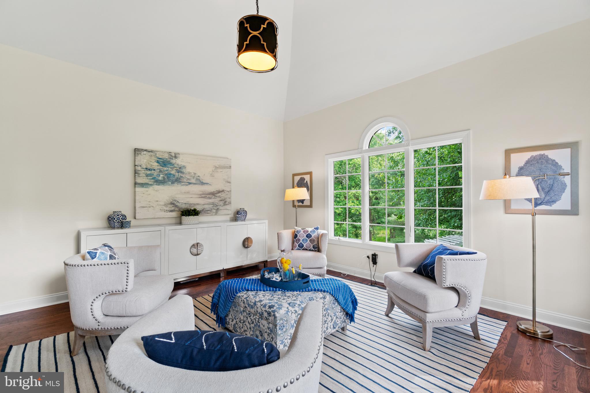 1719 Raleigh Hill Road Vienna, VA 22182 - Photo 10 of 57 Sunroom with loads of light!