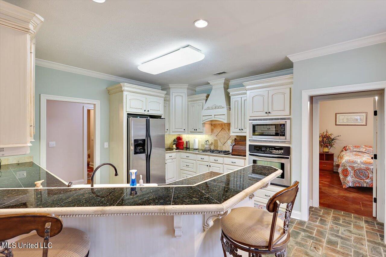 505 White Oak Road Florence, MS 39073 - Photo 9 of 46 10-505 White Oak Rd