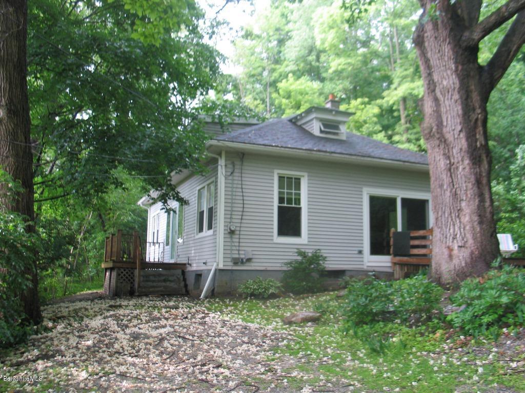 352 North Hoosac Road Williamstown, MA 01267 - Photo 1 of 12 352 North Hoosac Road 2