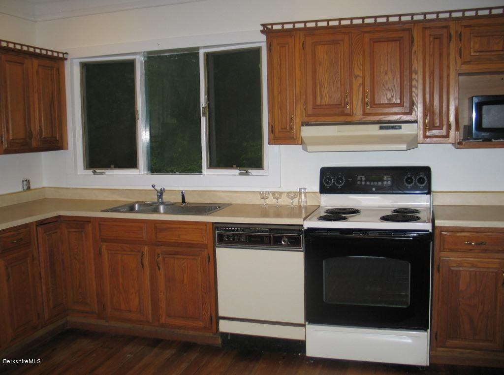 352 North Hoosac Road Williamstown, MA 01267 - Photo 2 of 12 Kitchen