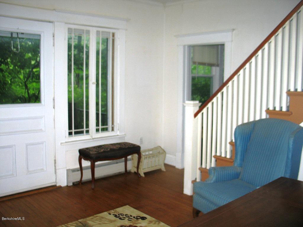 352 North Hoosac Road Williamstown, MA 01267 - Photo 3 of 12 Foyer