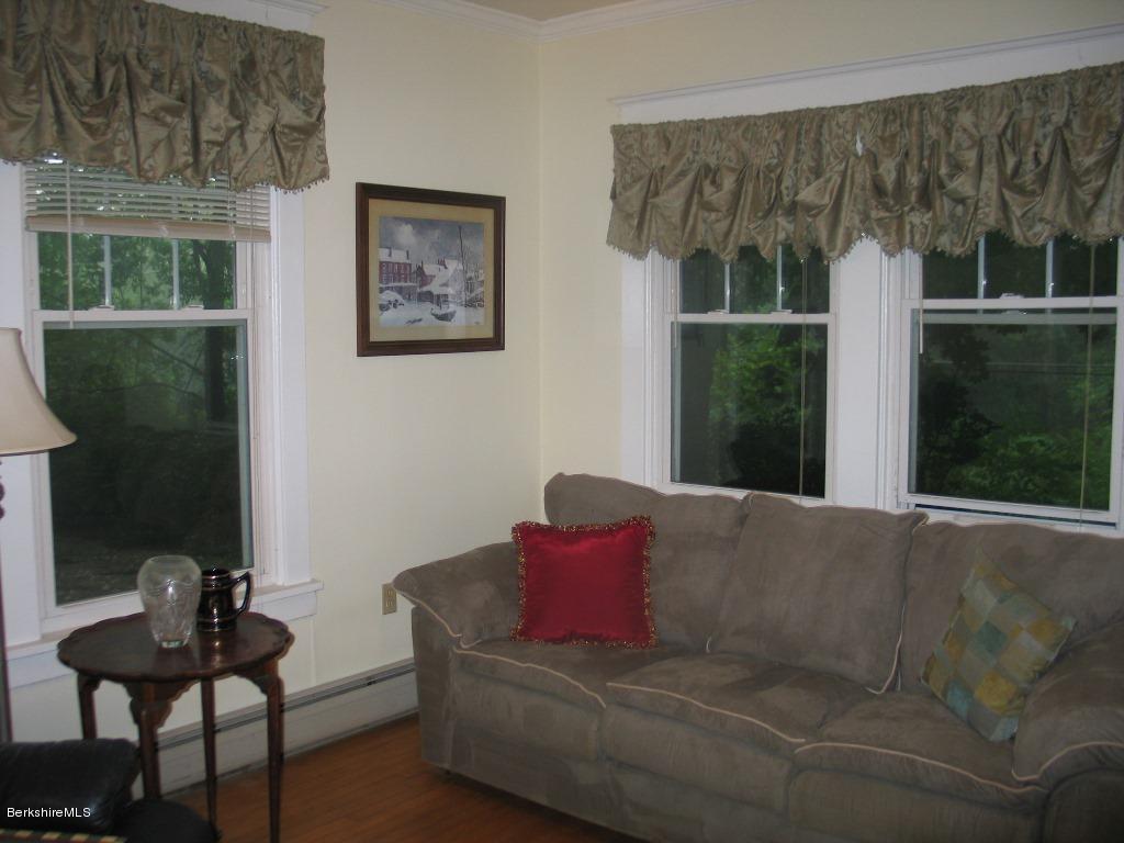 352 North Hoosac Road Williamstown, MA 01267 - Photo 5 of 12 Living room