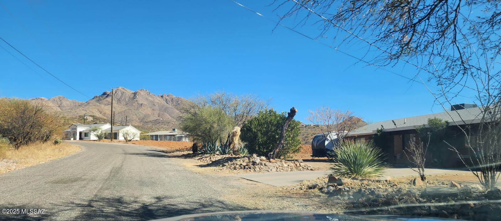 1564 Pinguinos Court, Unit 8 Rio Rico, AZ 85648 - Photo 4 of 6