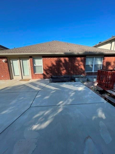 6800 Geyser Trail Watauga, TX 76137 - Photo 19 of 20 a view of a car garage