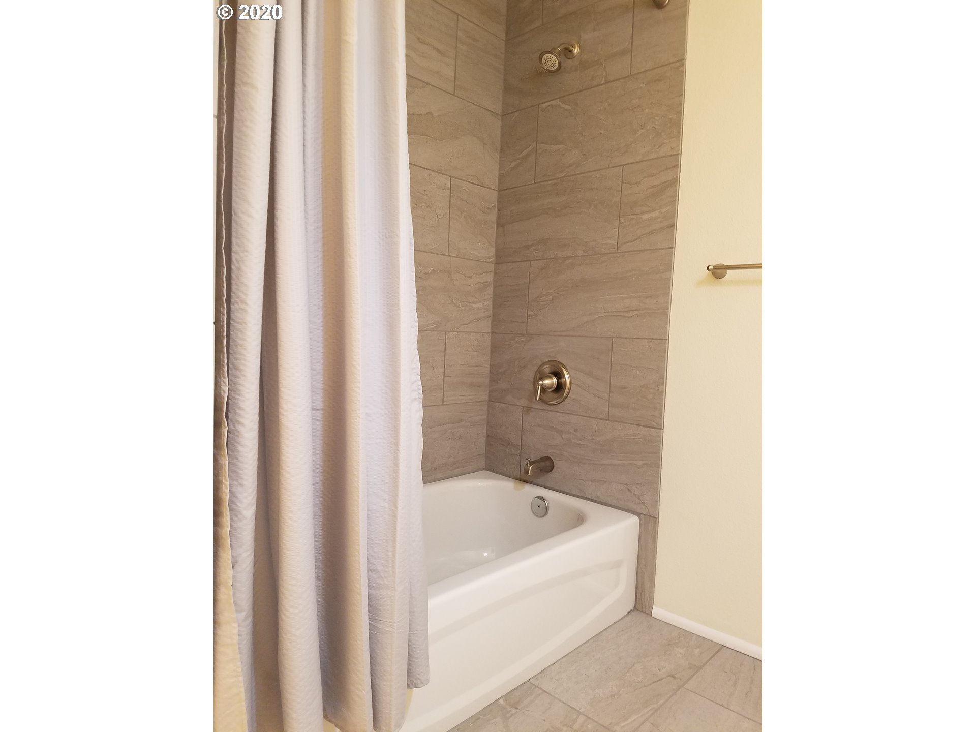 2720 E Street Springfield, OR 97477 - Photo 11 of 22