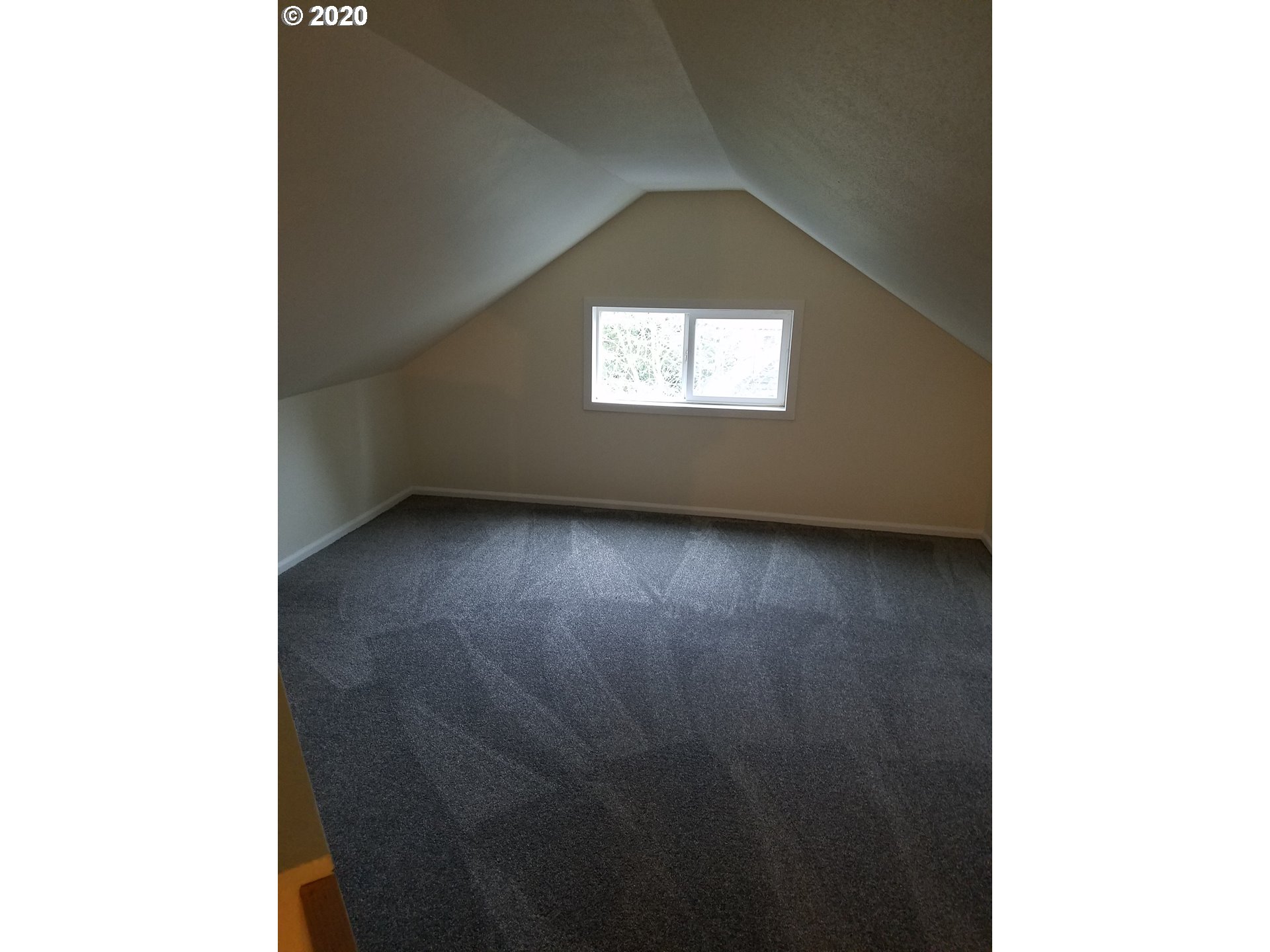 2720 E Street Springfield, OR 97477 - Photo 14 of 22