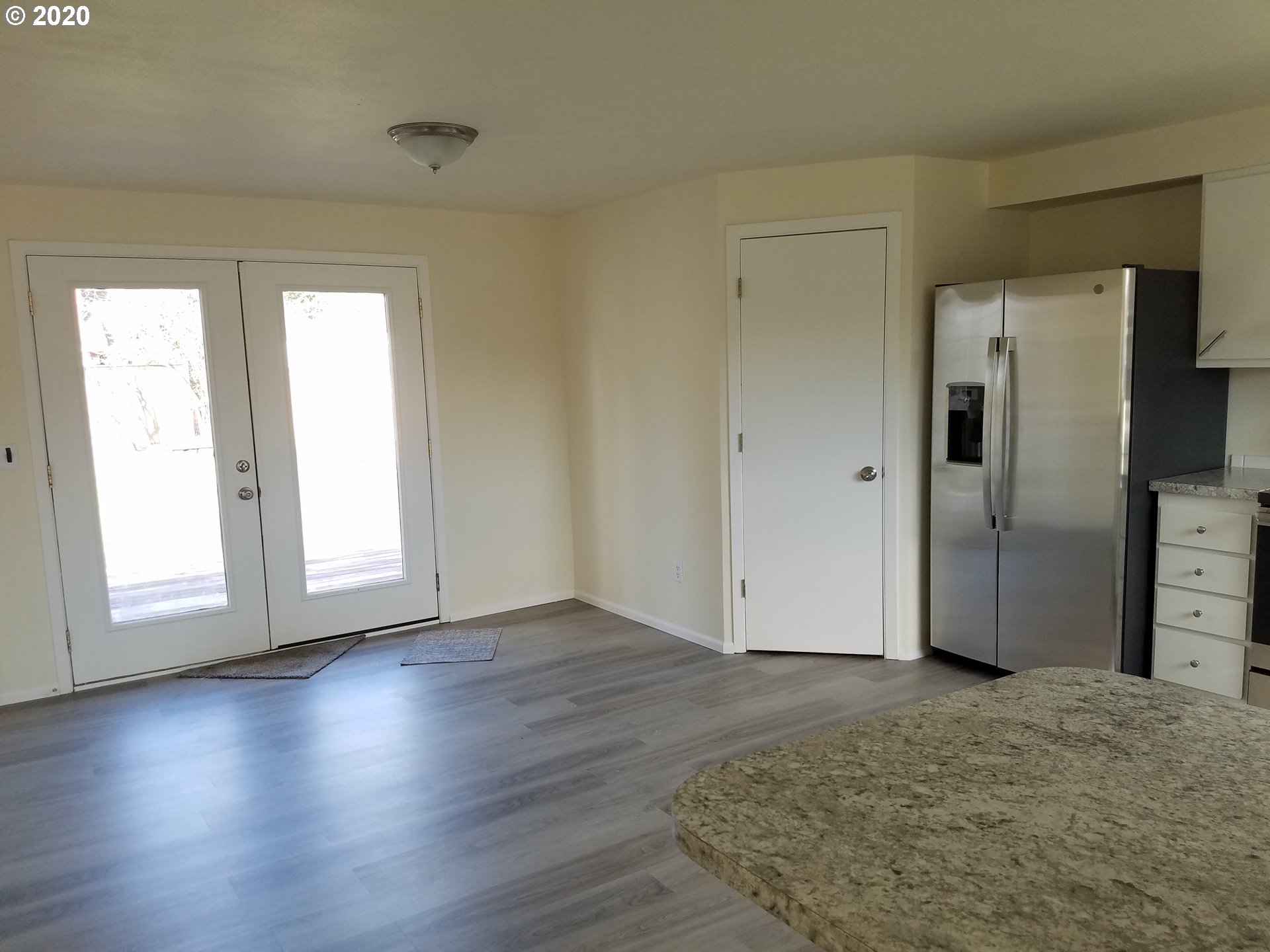 2720 E Street Springfield, OR 97477 - Photo 4 of 22