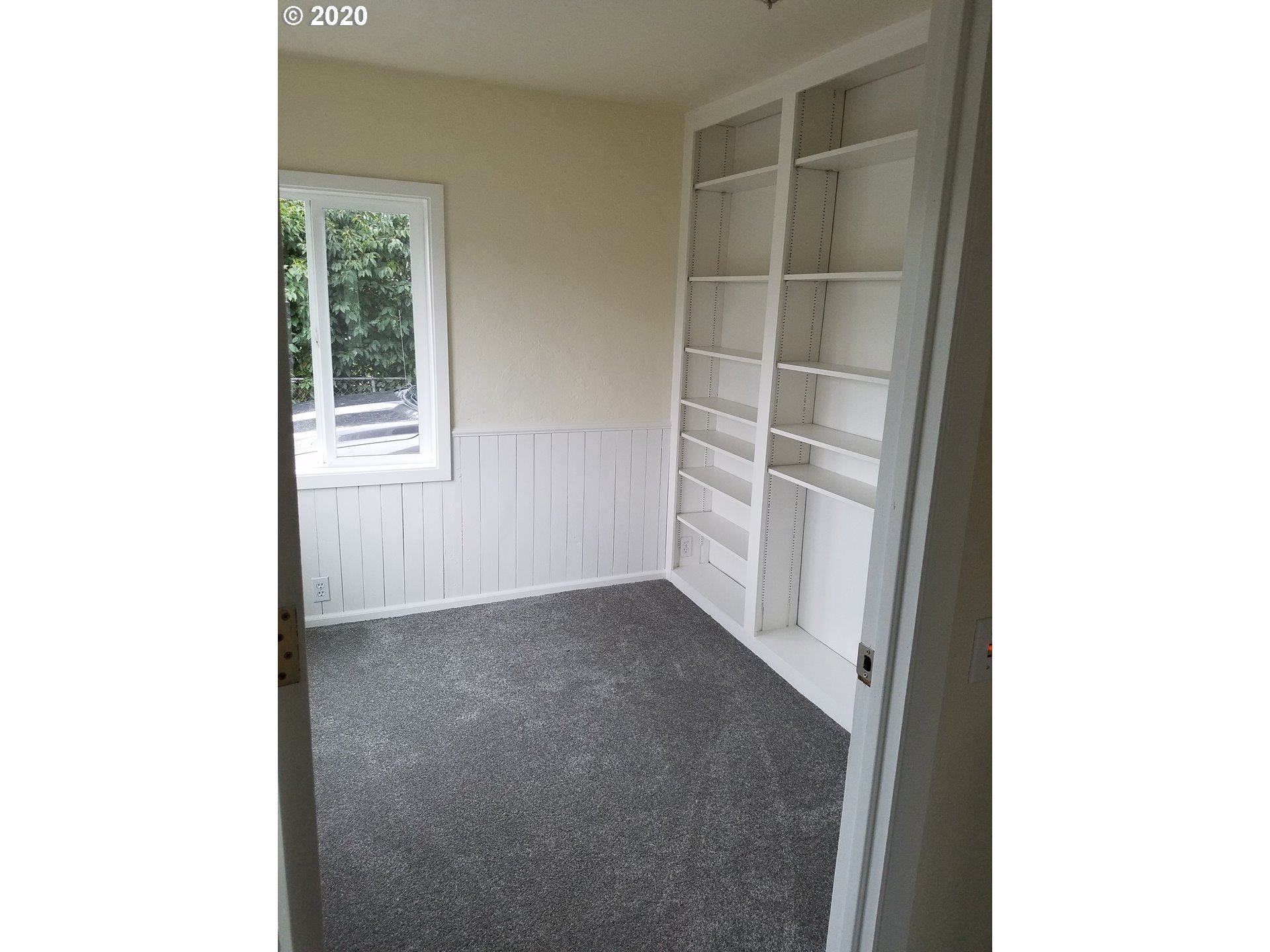2720 E Street Springfield, OR 97477 - Photo 5 of 22