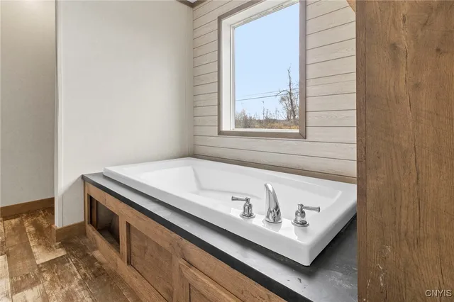 $179,900 | 3480 County Route 10, De Peyster, NY 13633