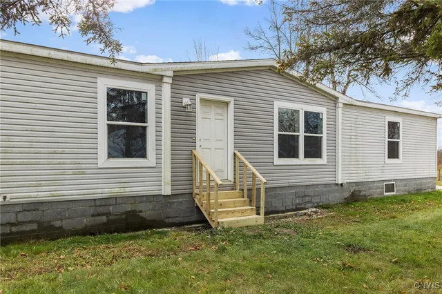 $179,900 | 3480 County Route 10, De Peyster, NY 13633