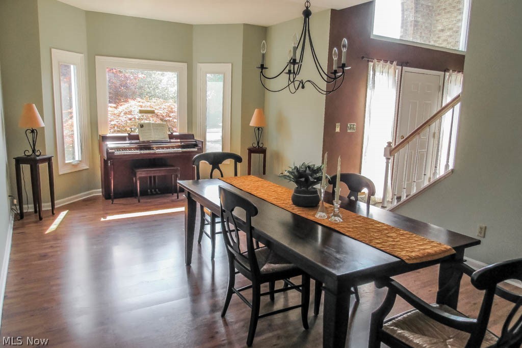 434 Longspur Road Highland Heights, OH 44143 - Photo 10 of 35 Formal dining room.
