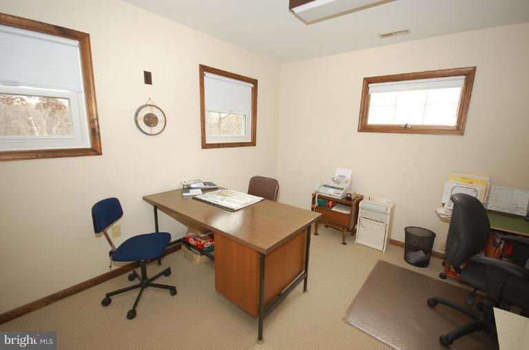 7037 Long View Road Columbia, MD 21044 - Photo 12 of 24 Can be used as office/den or BR