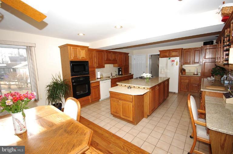 7037 Long View Road Columbia, MD 21044 - Photo 18 of 24 Kitchen #2