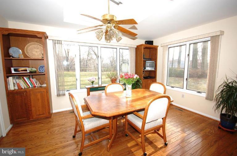 7037 Long View Road Columbia, MD 21044 - Photo 19 of 24 Breakfast Area