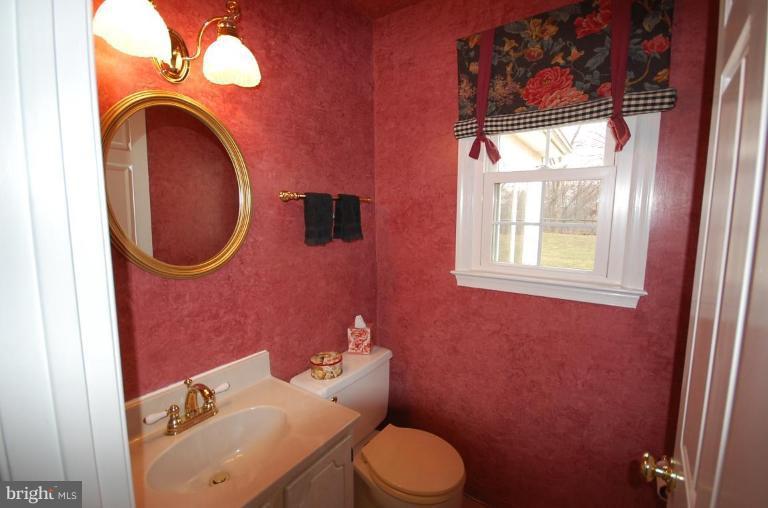 7037 Long View Road Columbia, MD 21044 - Photo 23 of 24 Powder Room