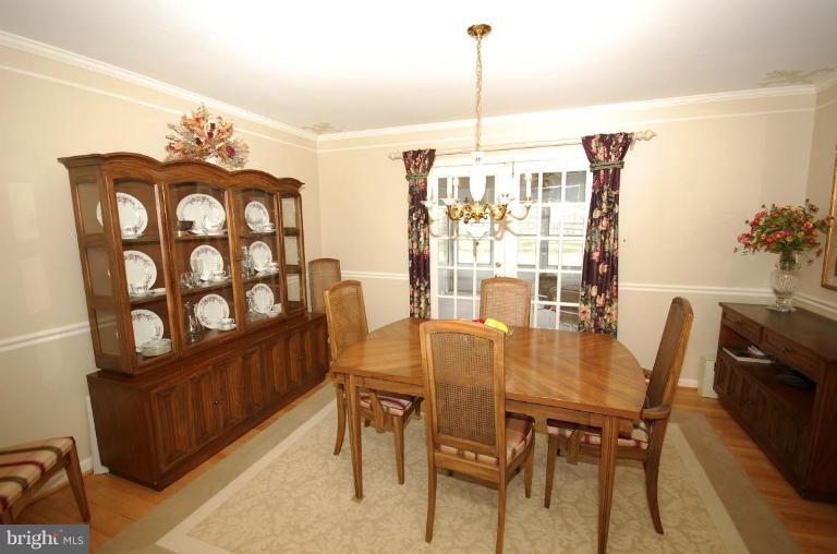 7037 Long View Road Columbia, MD 21044 - Photo 4 of 24 Dining Room #2