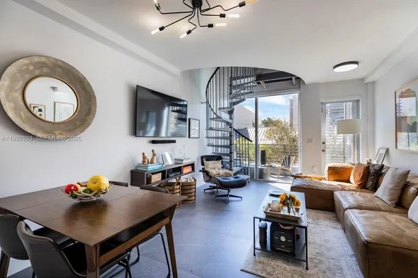 $4,300 | 3339 Virginia Street, Unit 311, Miami, FL 33133