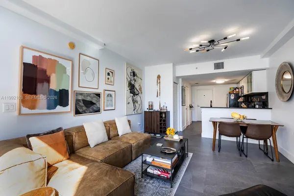 $4,300 | 3339 Virginia Street, Unit 311, Miami, FL 33133