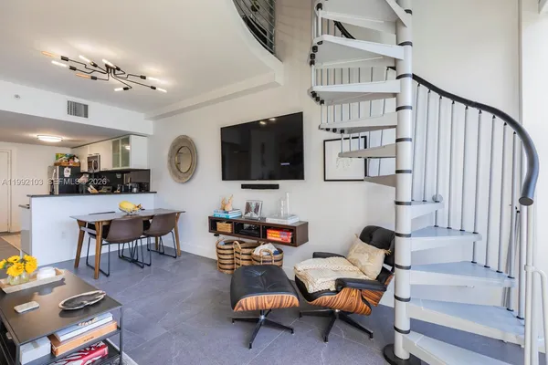 $4,300 | 3339 Virginia Street, Unit 311, Miami, FL 33133