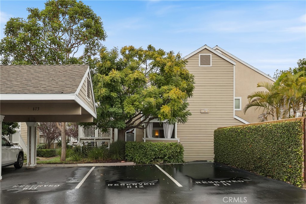 34032 Selva Road, Unit 96 Dana Point, CA 92629 - Photo 28 of 41 a front view of a house with a yard