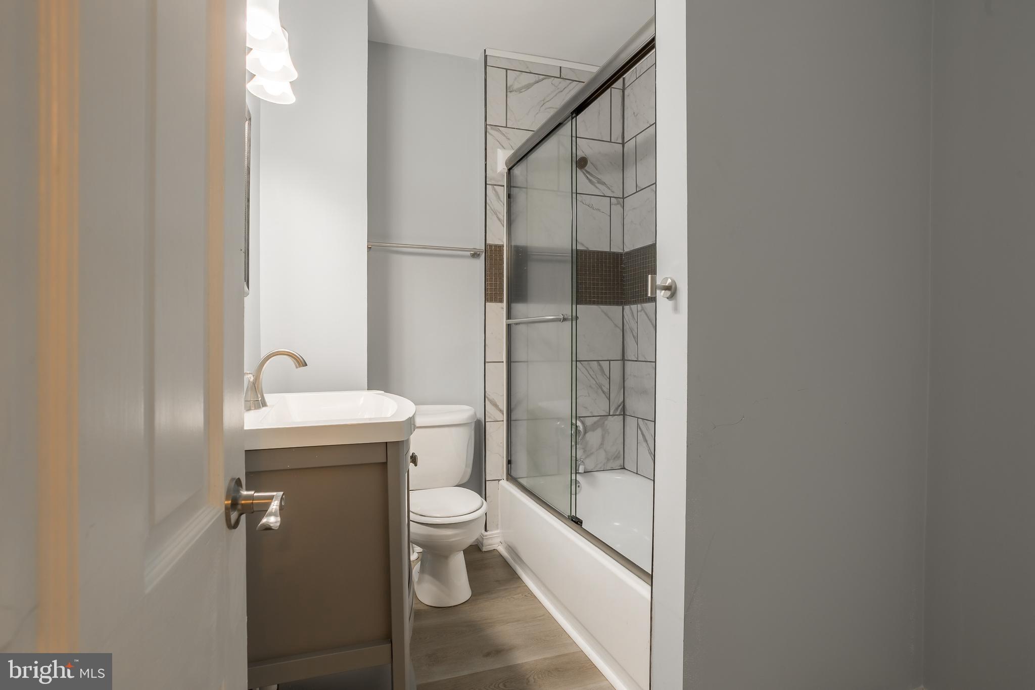 106 Delaware Avenue Bridgeville, DE 19933 - Photo 32 of 64 2nd Floor Full Bath